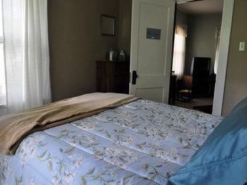 Lazy T Ranch Guest House Manhattan Kültér fotó