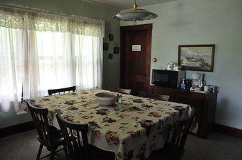 Lazy T Ranch Guest House Manhattan Kültér fotó